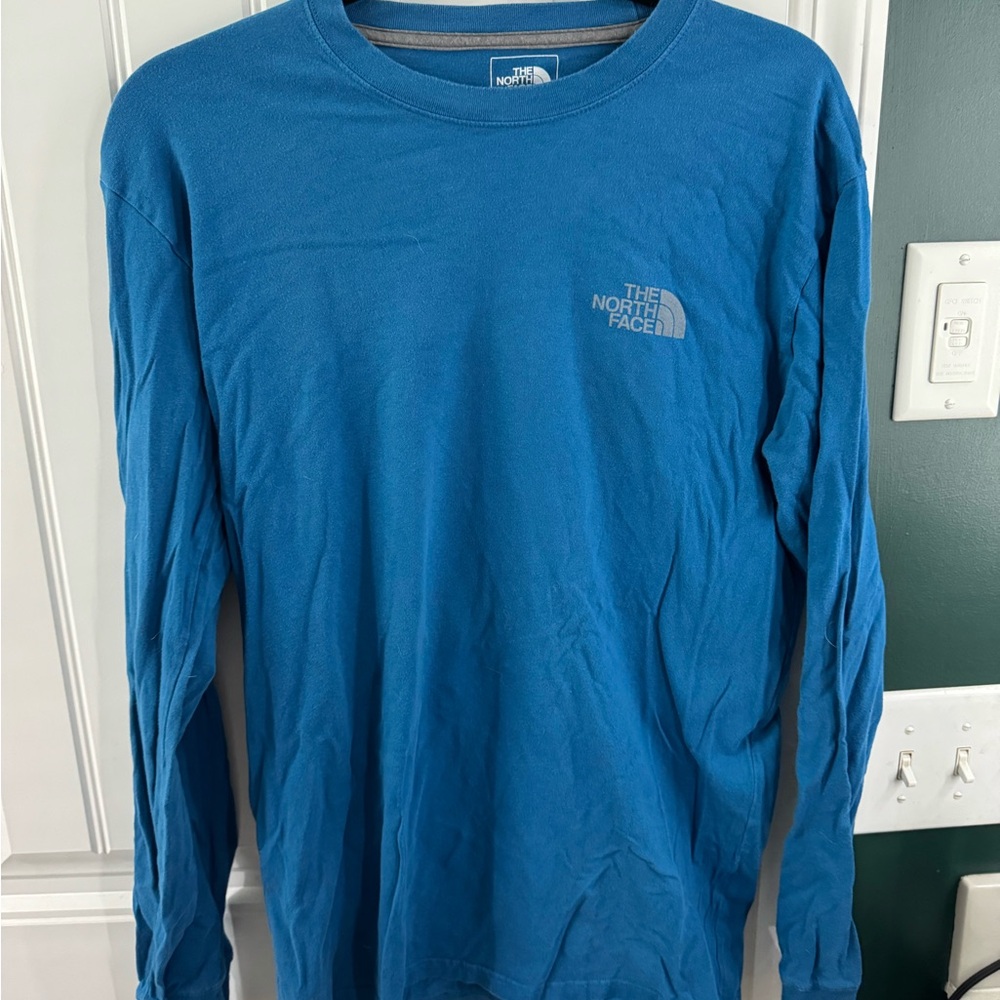 The North Face Men’s Long Sleeve “Never Stop Exploring” Box Tee – Size Medium